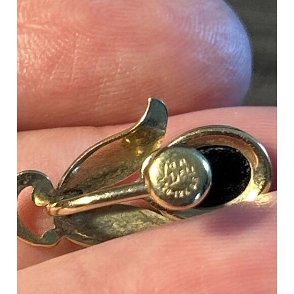 Van Dell 12 kt Gold Filled screw back vintage earrings - Picture 10 of 11